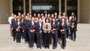 卓然而立 自成光芒——集團(tuán)公司舉辦婦女節(jié)主題講座！